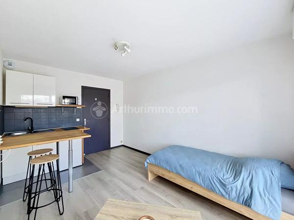 Location                                                      Appartement
                        
                     1 pièces                      17 m2                     à Clermont-Ferrand