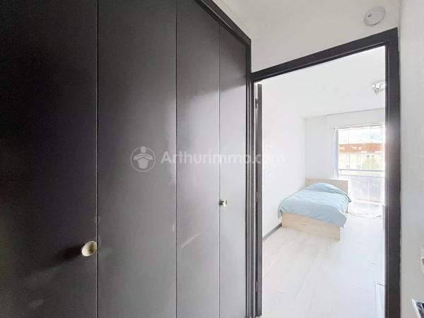 Location                                                      Appartement
                        
                     1 pièces                      17 m2                     à Clermont-Ferrand