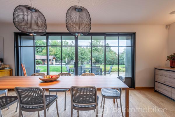 Maison de maitre de 373 m²