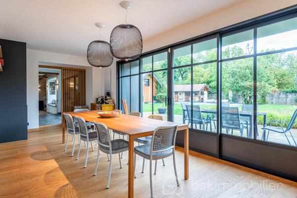 Maison de maitre de 373 m²