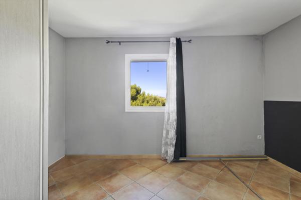 Les baumettes (13009) Villa T5 - 155 m² - Terrain 680 m² avec piscine - La Panouse (Marseille 9e)