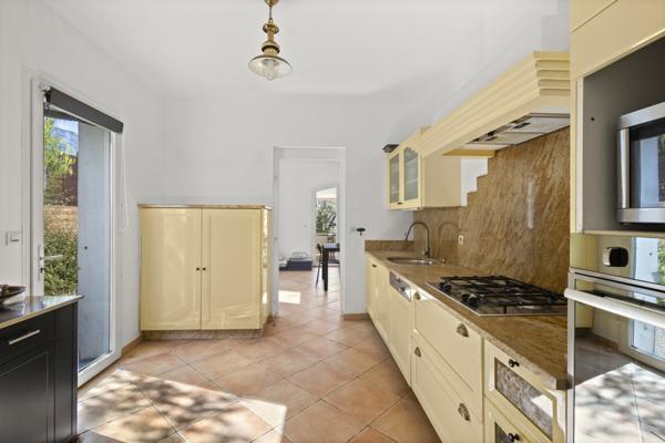 Les baumettes (13009) Villa T5 - 155 m² - Terrain 680 m² avec piscine - La Panouse (Marseille 9e)