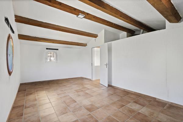 Les baumettes (13009) Villa T5 - 155 m² - Terrain 680 m² avec piscine - La Panouse (Marseille 9e)