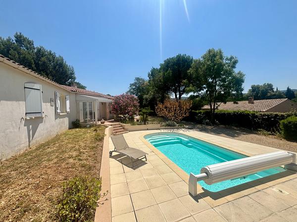 PALAJA ? Maison de plain-pied avec piscine, jardin et vue dégagée sur le clocher
