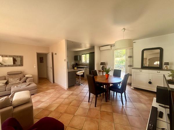 PALAJA ? Maison de plain-pied avec piscine, jardin et vue dégagée sur le clocher