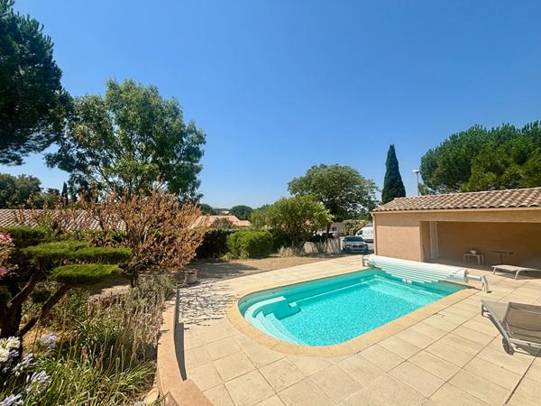 PALAJA ? Maison de plain-pied avec piscine, jardin et vue dégagée sur le clocher