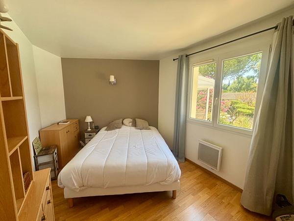 PALAJA ? Maison de plain-pied avec piscine, jardin et vue dégagée sur le clocher
