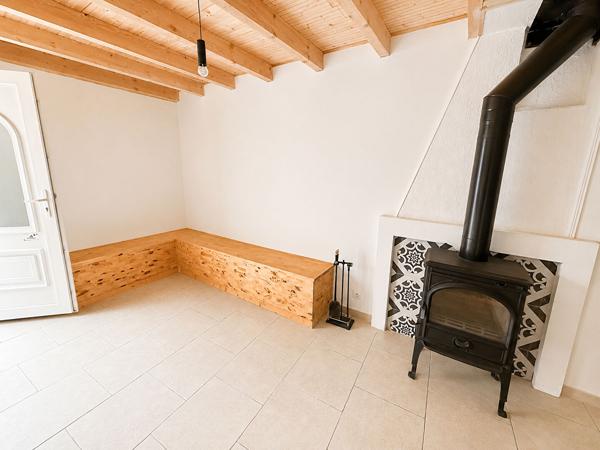 MAISON DE VILLAGE AVEC TERRASSE A BAGNOLES