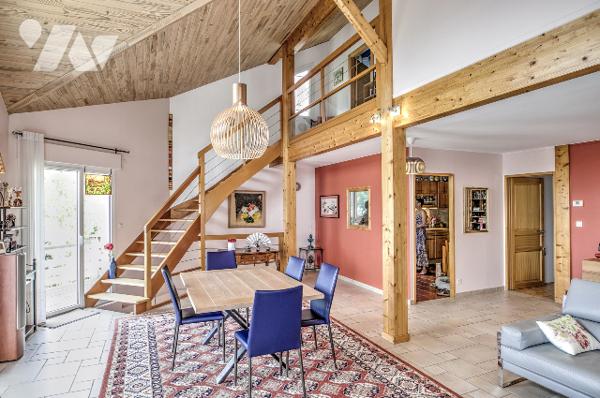 Collonges-sous-Salève : maison familiale  ossature bois de 180 m2 hab avec vue dégagée sur le Jura