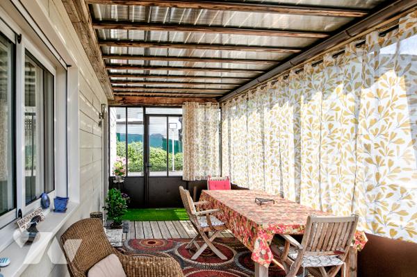Collonges-sous-Salève : maison familiale  ossature bois de 180 m2 hab avec vue dégagée sur le Jura