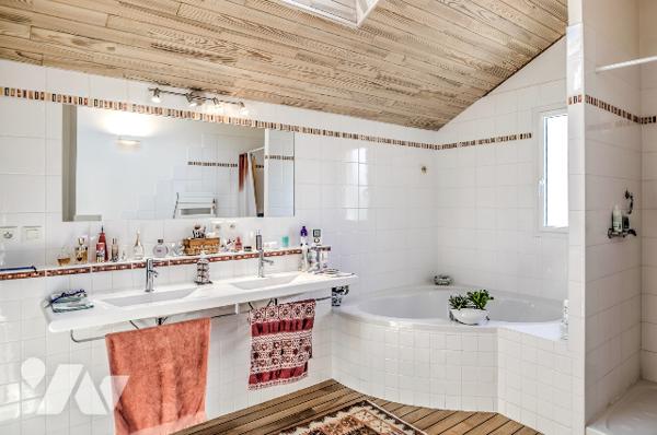 Collonges-sous-Salève : maison familiale  ossature bois de 180 m2 hab avec vue dégagée sur le Jura
