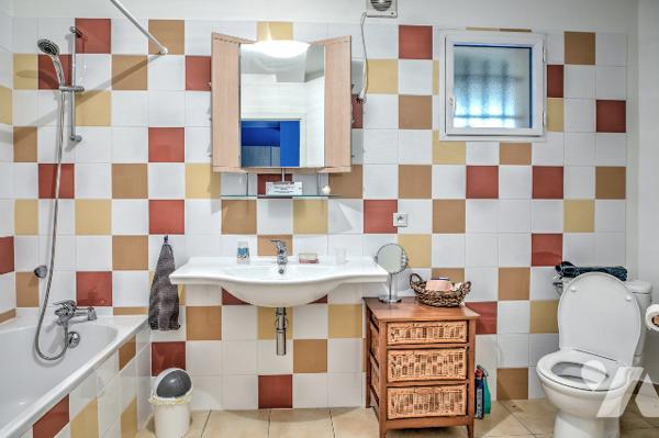 Collonges-sous-Salève : maison familiale  ossature bois de 180 m2 hab avec vue dégagée sur le Jura