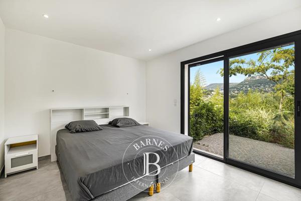 Vence, Villa  225 m² à vendre