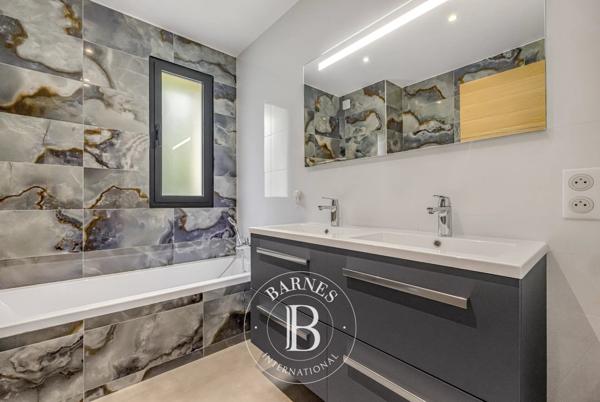 Vence, Villa  225 m² à vendre