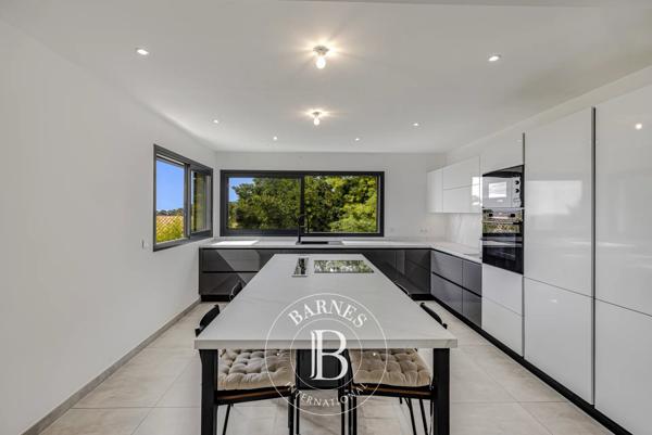 Vence, Villa  225 m² à vendre