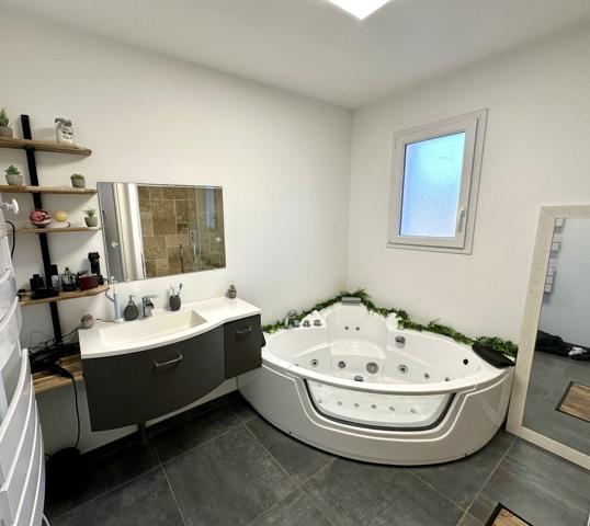 Maison récente Beaumont louestault