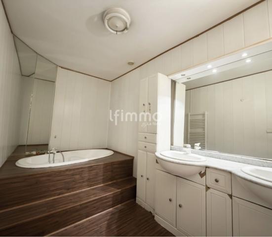 Marseille 6ème / Appartement / Balcon