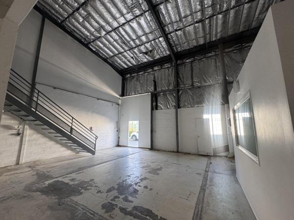 Location / Local Commercial