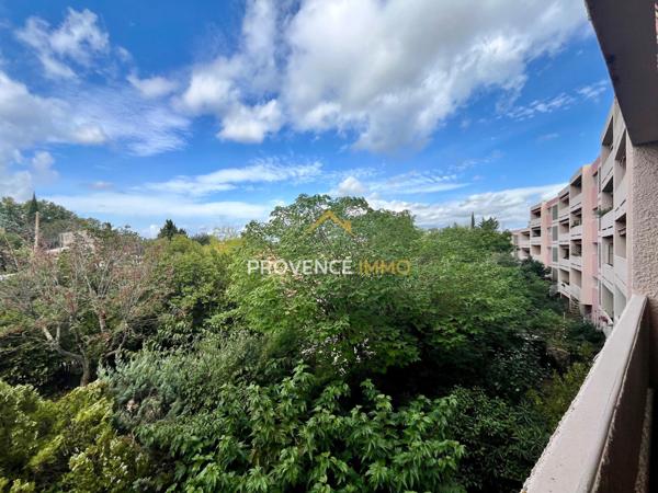 Salon-de-Provence (13300) Appartement de Type 3 avec terrasse, garage, parking et cave !