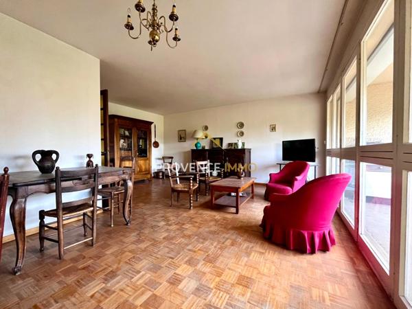 Salon-de-Provence (13300) Appartement de Type 3 avec terrasse, garage, parking et cave !