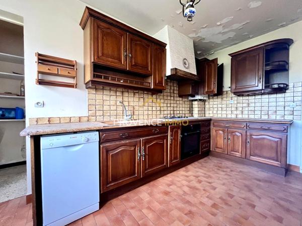 Salon-de-Provence (13300) Appartement de Type 3 avec terrasse, garage, parking et cave !