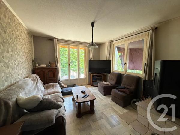 Maison à vendre  4 pièces - 61,18 m 2   SATILLIEU  - 07