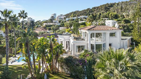 Cannes, superbe villa moderne avec piscine et vue panoramique