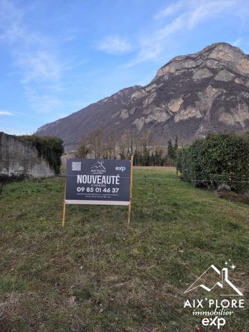 Terrain constructible à Porte-de-Savoie – un cadre paisible entre campagne et montagne