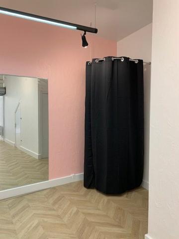 Local commercial avec vitrine – Centre du village