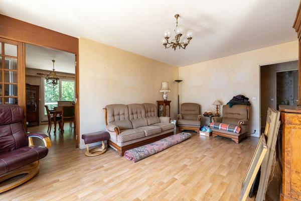 APPARTEMENT TROIS CHAMBRES GRANDE TERRASSE !