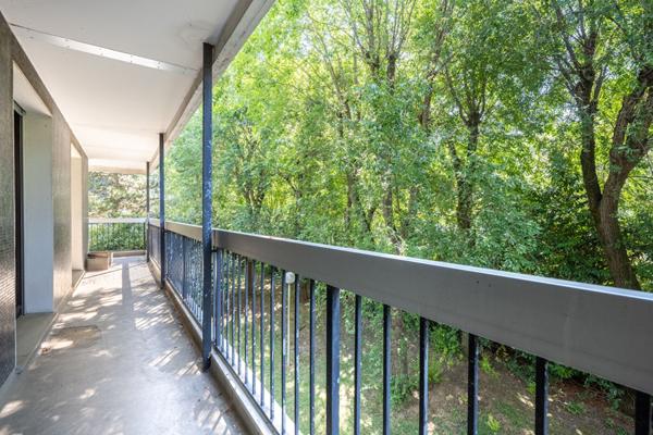 APPARTEMENT TROIS CHAMBRES GRANDE TERRASSE !