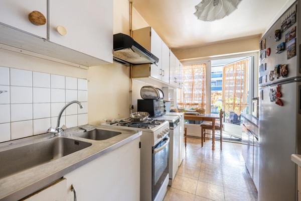 APPARTEMENT TROIS CHAMBRES GRANDE TERRASSE !