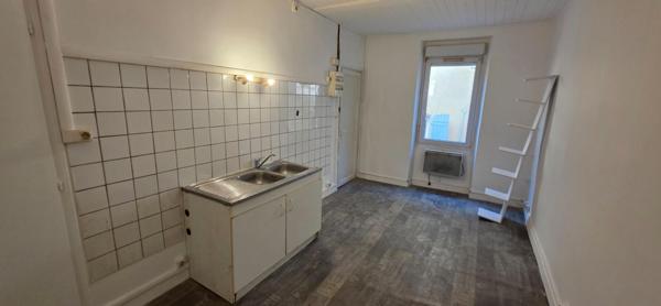 Immeuble de 108 m² - 3 appartements -Centre ville Montélimar