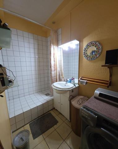 Immeuble de 108 m² - 3 appartements -Centre ville Montélimar