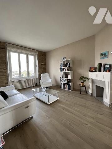 QUARTIER SAINT-MARC - BEL APPARTEMENT T5 DUPLEX -