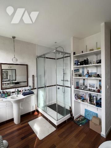 QUARTIER SAINT-MARC - BEL APPARTEMENT T5 DUPLEX -