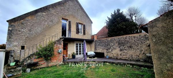 Maison ancienne rénovée de 147m2, 178m2 de terrain