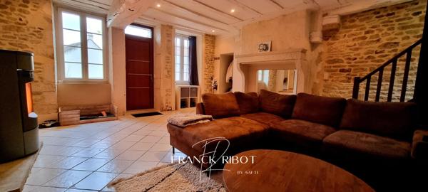 Maison ancienne rénovée de 147m2, 178m2 de terrain