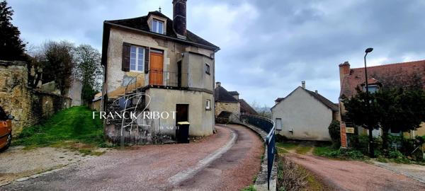 Maison ancienne rénovée de 147m2, 178m2 de terrain