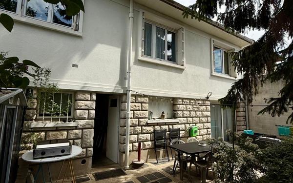 Maison à vendre    6 pièces • 151 m2 Ozoir-la-Ferrière