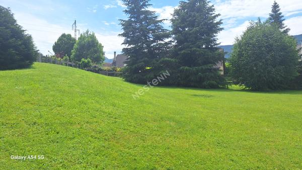 Terrain constructible  649 m²  La Motte-Servolex (73290)