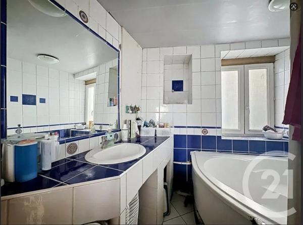 Appartement F5 à vendre  5 pièces - 88,10 m 2   VIENNE  - 38