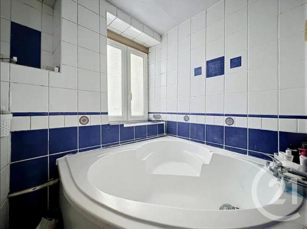 Appartement F5 à vendre  5 pièces - 88,10 m 2   VIENNE  - 38