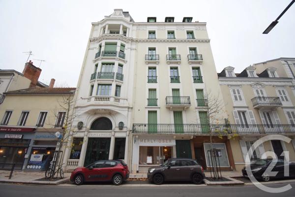 Appartement F3 à vendre  3 pièces - 104,36 m 2   VICHY  - 03
