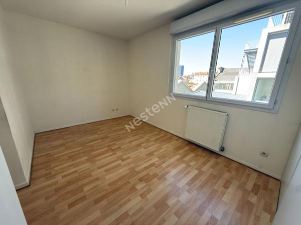 Appartement Villeurbanne REPUBLIQUE / T2 - Balcon à vivre - Garage en SUS