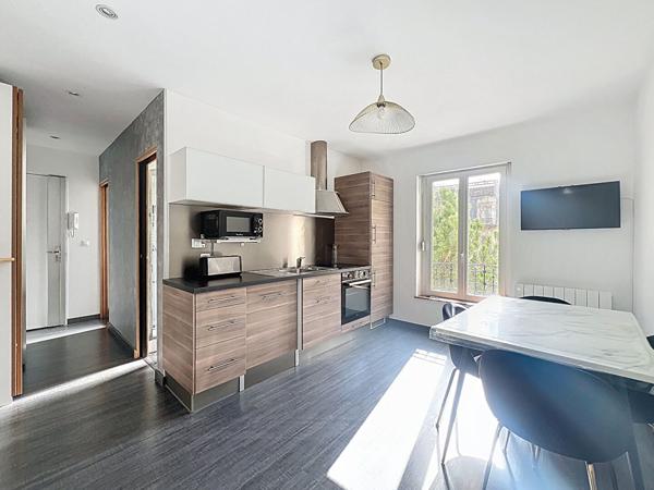 Appartement Suresnes 2 pièce(s) 30 m2