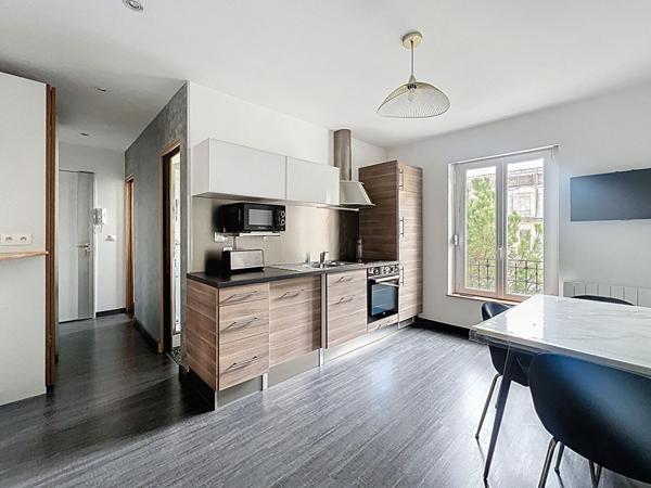 Appartement Suresnes 2 pièce(s) 30 m2