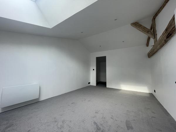 Buxerolles (86180) POITIERS Breuil Mingot BELLE LONGERE ensoleillée de 270 m2 sur Parcelle arborée de 1.850 m2 !