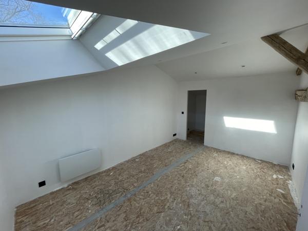 Buxerolles (86180) POITIERS Breuil Mingot BELLE LONGERE ensoleillée de 270 m2 sur Parcelle arborée de 1.850 m2 !