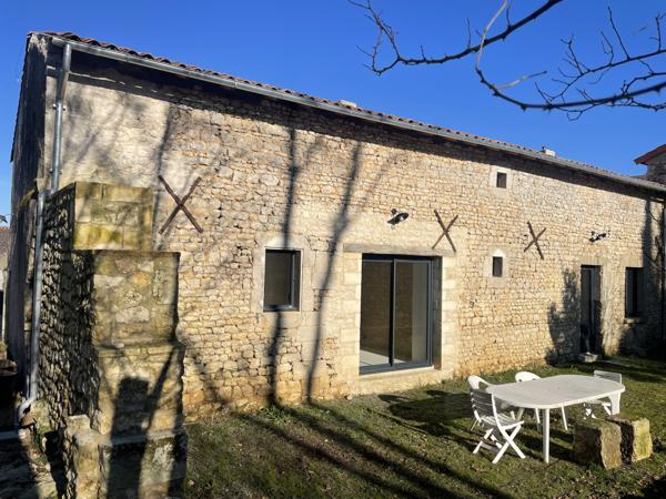 Buxerolles (86180) POITIERS Breuil Mingot BELLE LONGERE ensoleillée de 270 m2 sur Parcelle arborée de 1.850 m2 !